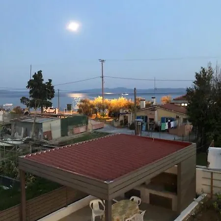 Lovely House By The Sea With Garden And Bbq Lejlighed Platanidia