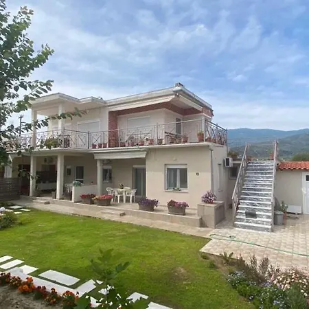 Lovely House By The Sea With Garden And Bbq Apartament *