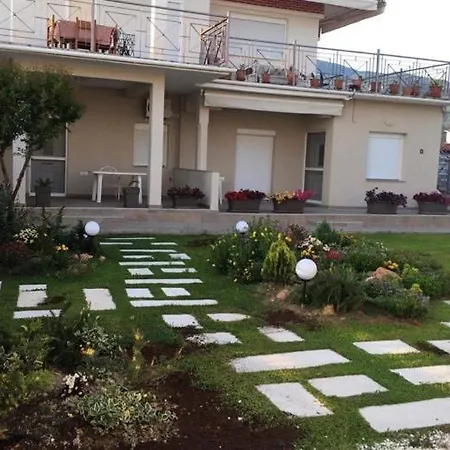 Lovely House By The Sea With Garden And Bbq Lejlighed