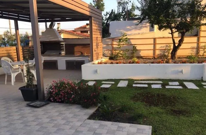 Lovely House By The Sea With Garden And Bbq Apartament Platanidia