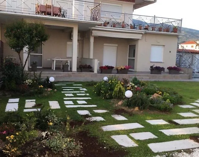 Lovely House By The Sea With Garden And Bbq Apartament