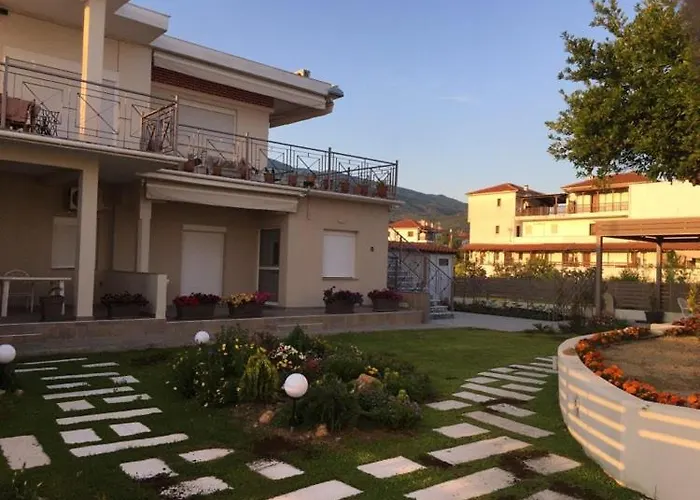 Lovely House By The Sea With Garden And Bbq Platanidia