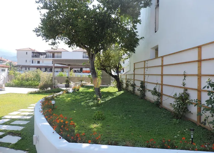 Lovely House By The Sea With Garden And Bbq * Platanidia